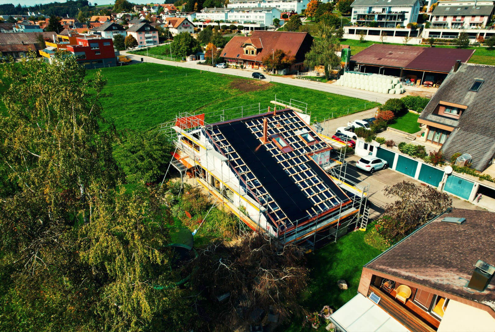 Fassadengerüst / PV-Montage-Gerüst Fassaden- und PV-Gerüst – Foto 2 – KUGE Bau AG
